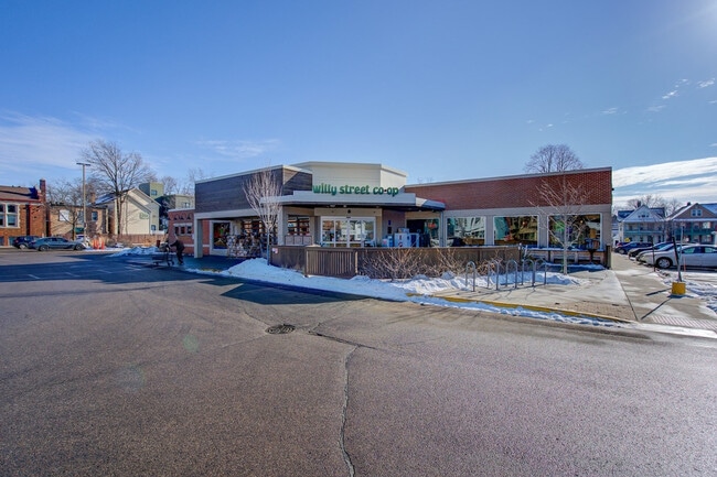 Building Photo - 1253 Williamson St