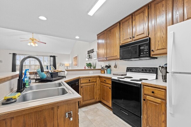 Building Photo - 5343 Godas Cir