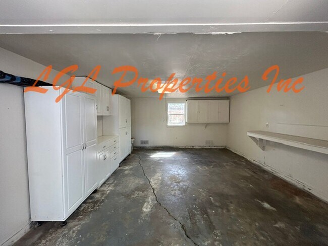 Building Photo - 2787 19th St