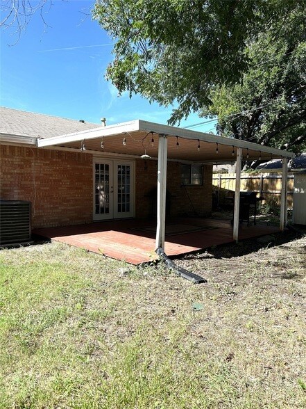 Building Photo - 660 Oak St