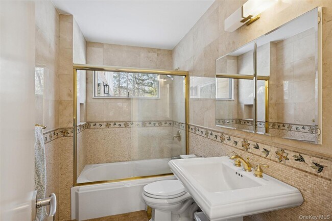 Building Photo - 15 Rivers Rd