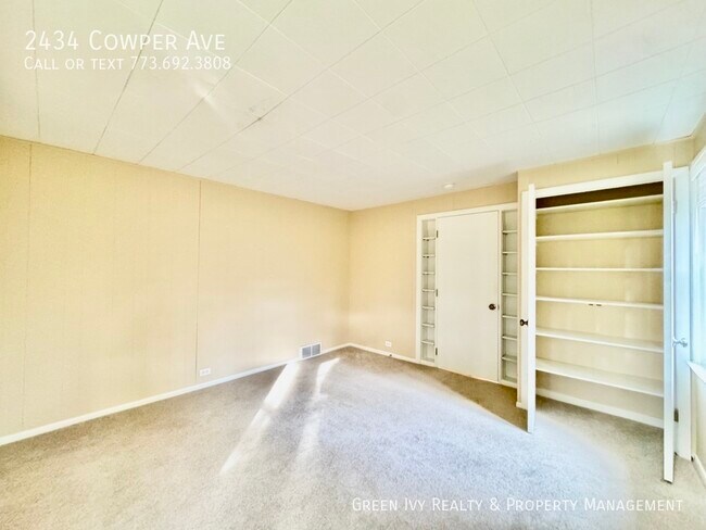 Building Photo - 2434 Cowper Ave