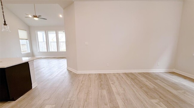 Building Photo - 28922 Hauter Wy