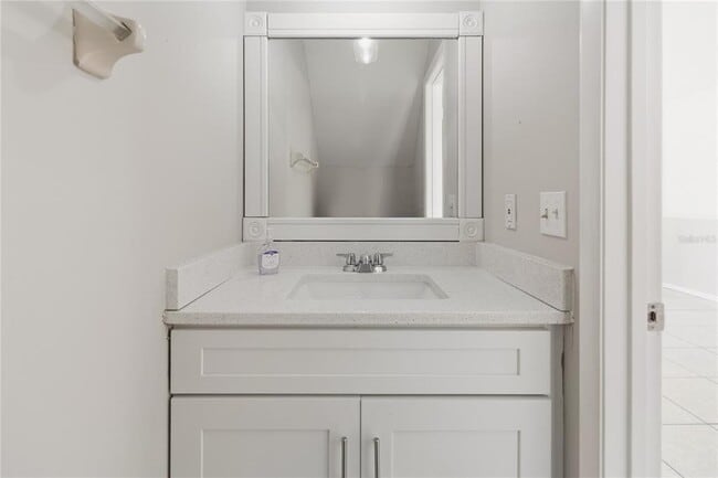 Building Photo - 204 Eden Ln