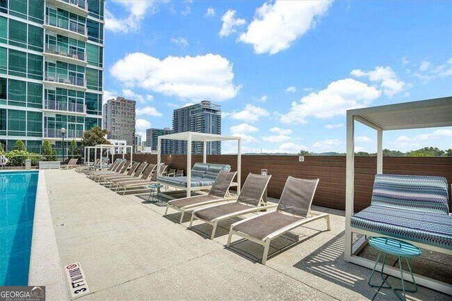 Building Photo - 923 Peachtree St NE