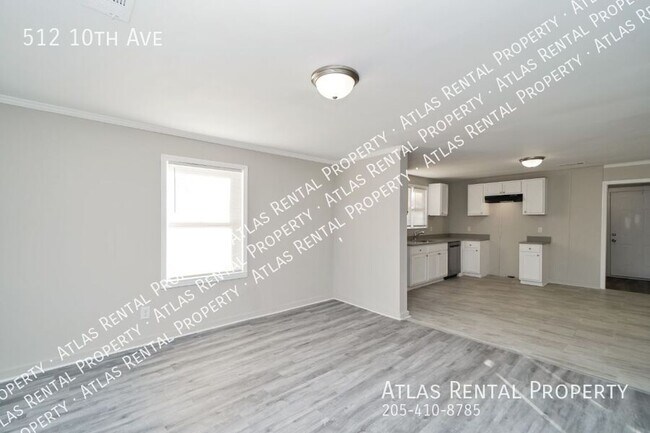 Building Photo - 512 10th Ave