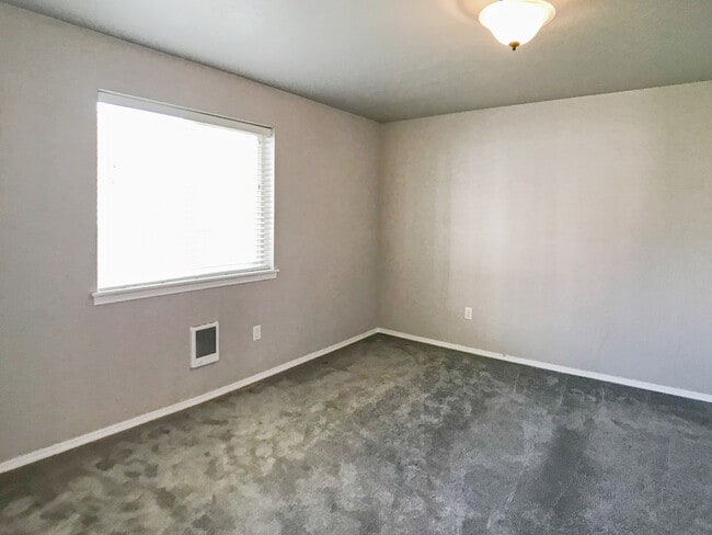 Building Photo - 4939 Potter Park Loop