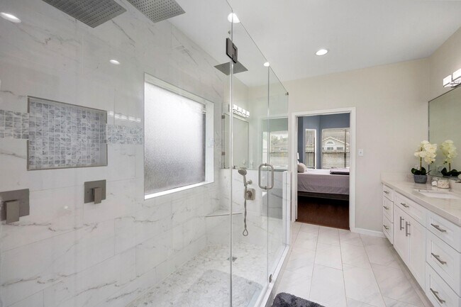 Building Photo - 16315 Scotch Hollow Ln