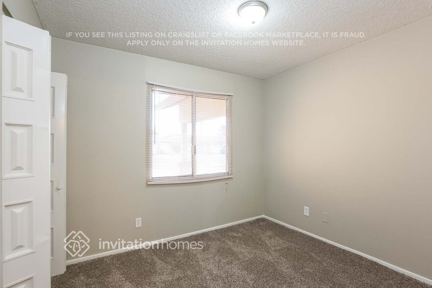 Building Photo - 4603 W Luke Ave