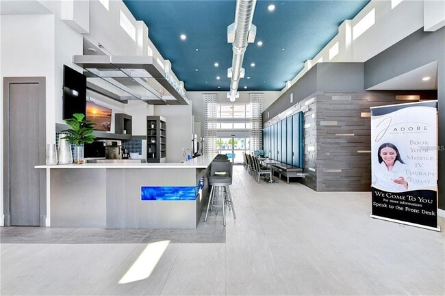 Building Photo - 7740 Sandy Ridge Dr