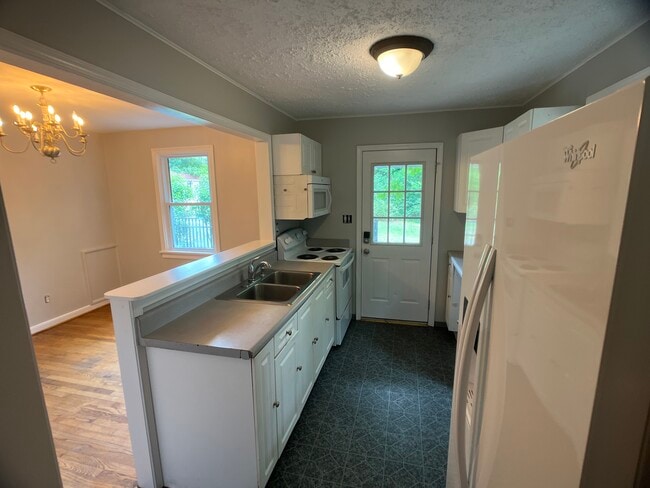 Building Photo - 1503 Glenside Dr