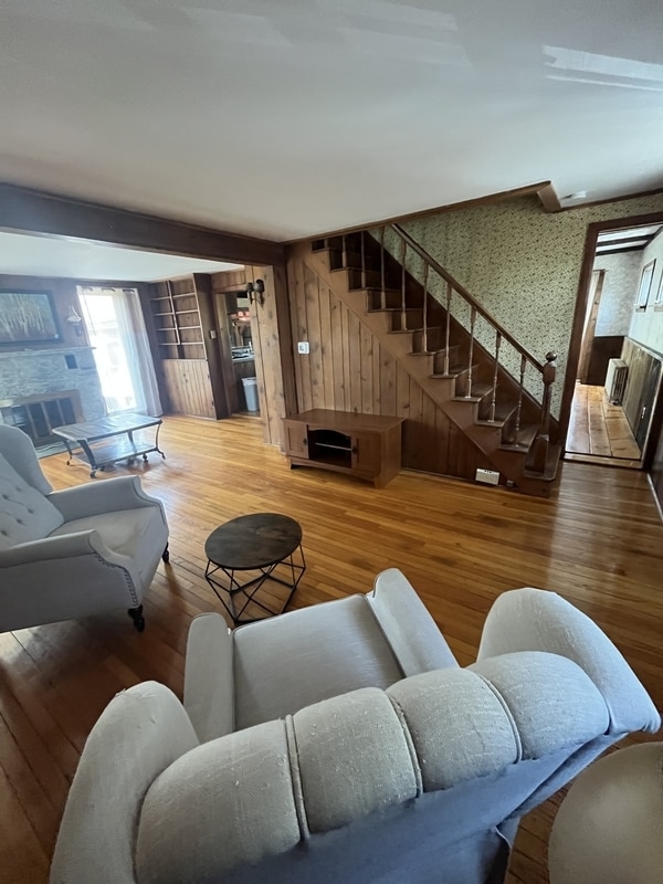 Building Photo - 11 Maple Ave