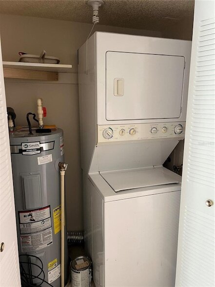 Building Photo - 1525 SE 25th St