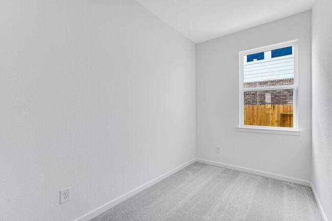 Building Photo - 9735 Bixby Crk Dr