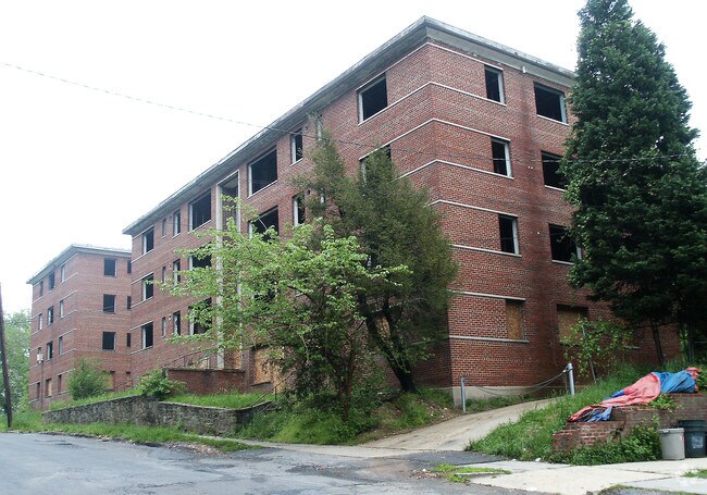 Building Photo - 2335 Altamont Pl SE