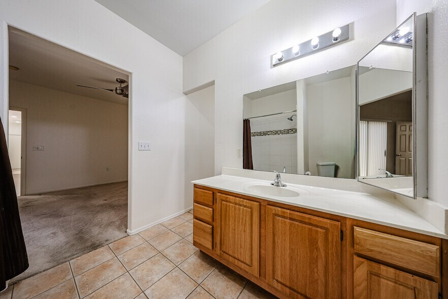 Building Photo - 3221 N 37th St