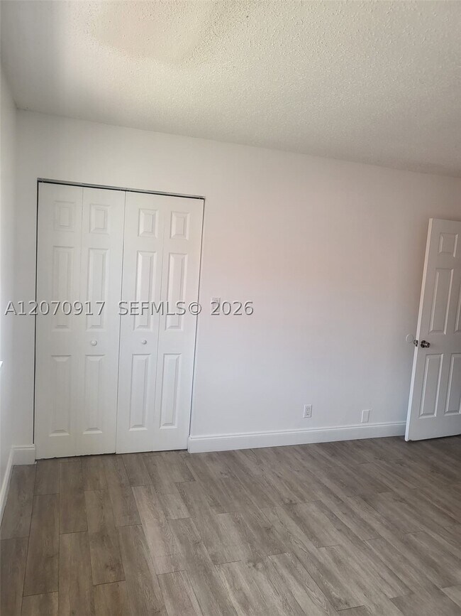Building Photo - 2554 NW 52nd Ave
