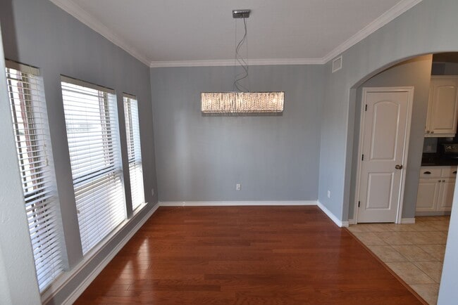 Building Photo - Great 4 Bedroom 2.5 Bathroom, In Bridle Ga...
