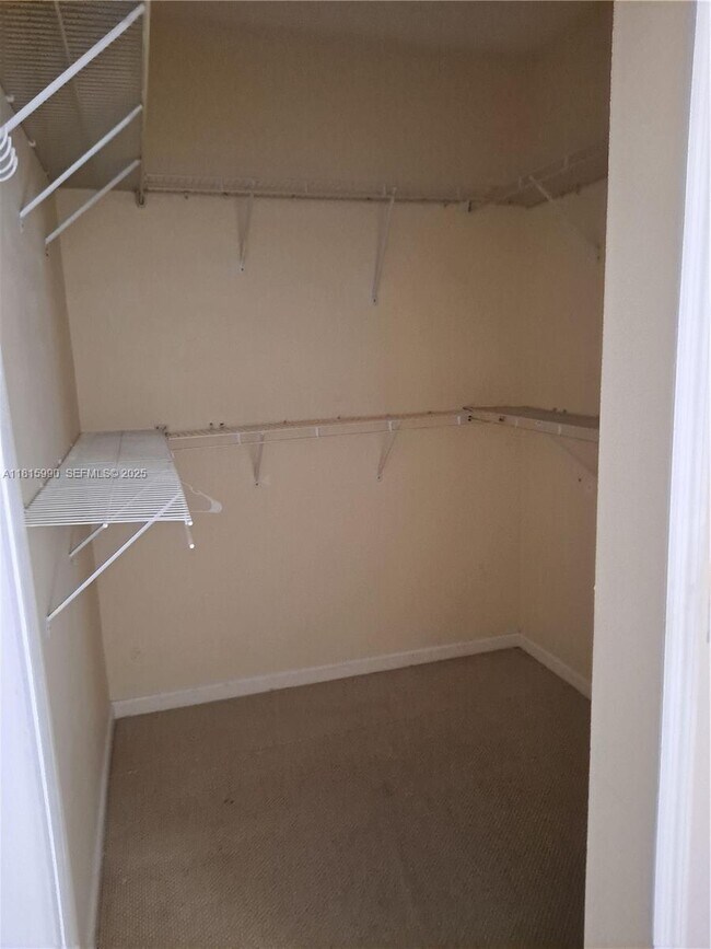 Building Photo - 3255 NE 184th St