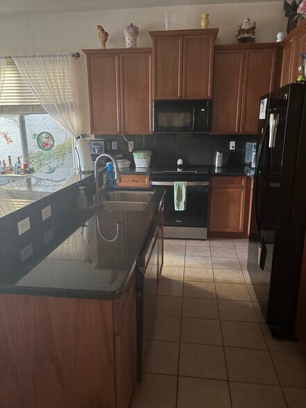 Building Photo - 3576 Husch Way