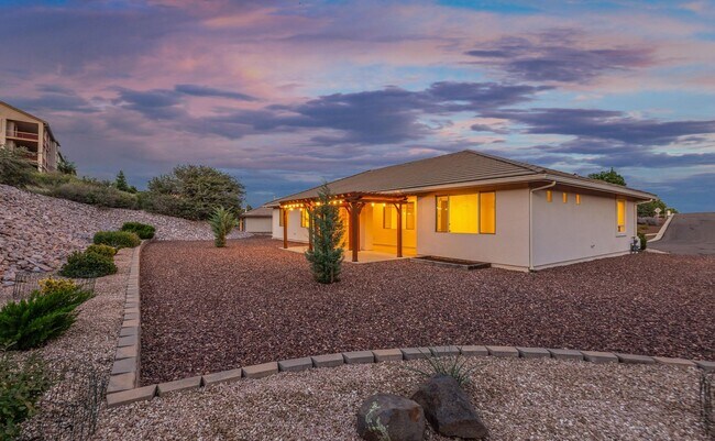 Building Photo - Pinion Oaks 4 Bedroom Home