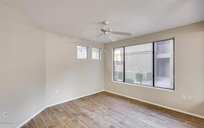 Building Photo - 3848 N 3rd Ave