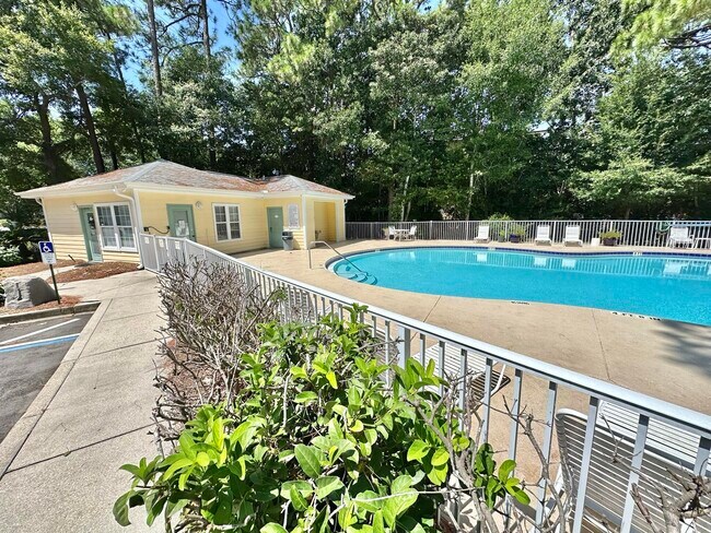 Building Photo - 200 Sandestin Ln