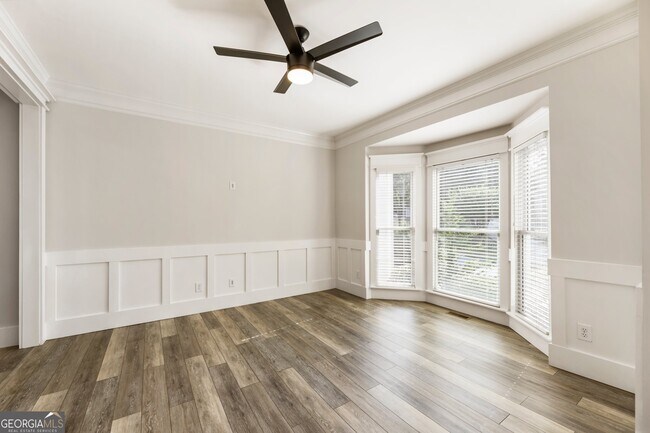 Building Photo - 330 Summerlin Dr