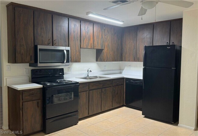 Building Photo - 757 95th Ave N