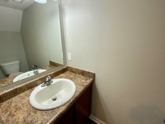 Building Photo - Fantastic 4 Bedroom, 2.5 Bath w/LOFT in Brookfield Place
