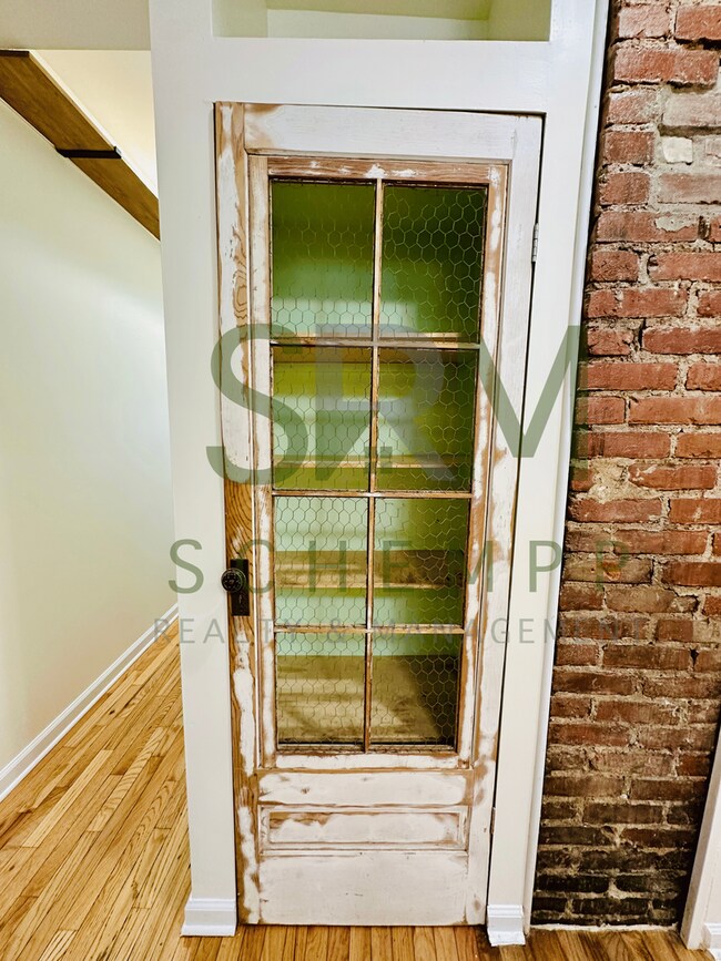 Building Photo - Modern 2BR off Eastern Parkway now available!