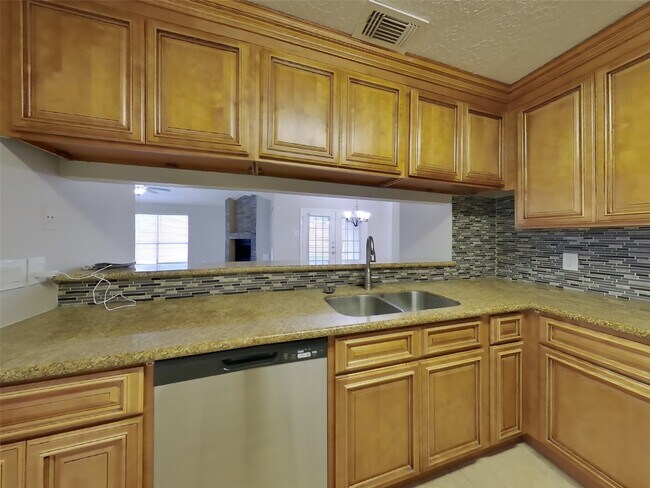 Building Photo - 16006 Camino Del Sol Dr