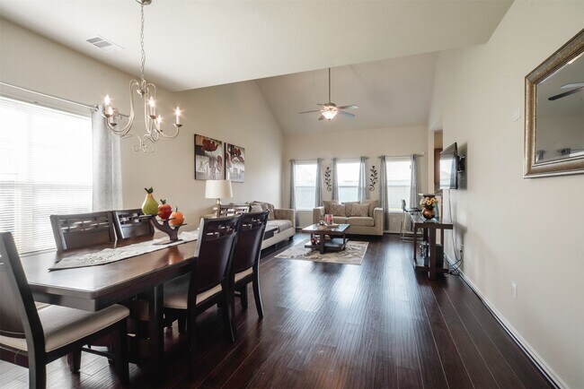 Building Photo - 8730 Sunny Gallop Dr