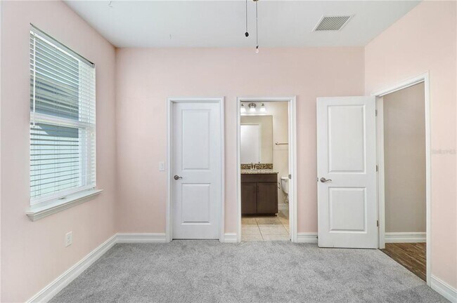 Building Photo - 16325 Hyde Manor Dr