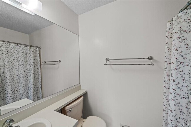 Building Photo - 6 Cumberland Ct