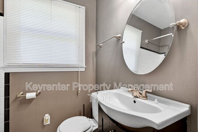 Building Photo - 3601 Normandy Rd