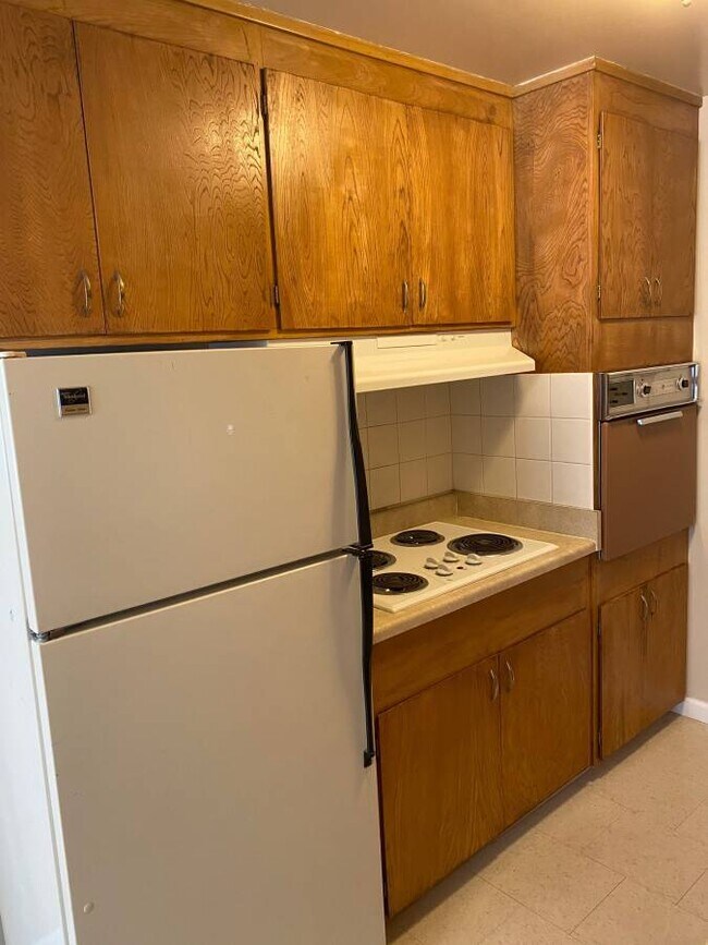 Building Photo - 1940 California St