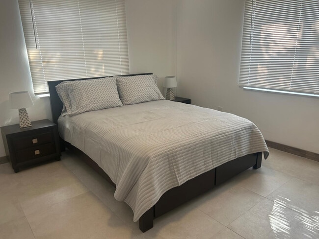 Building Photo - 217 SW 15th St