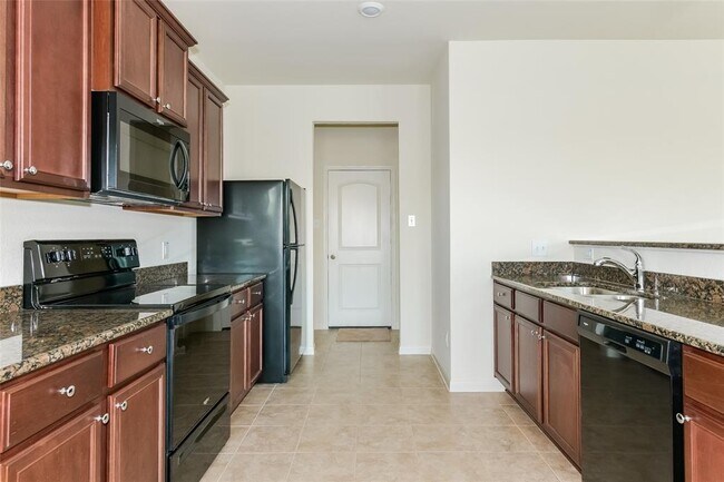 Building Photo - 27053 Leonardo Dr