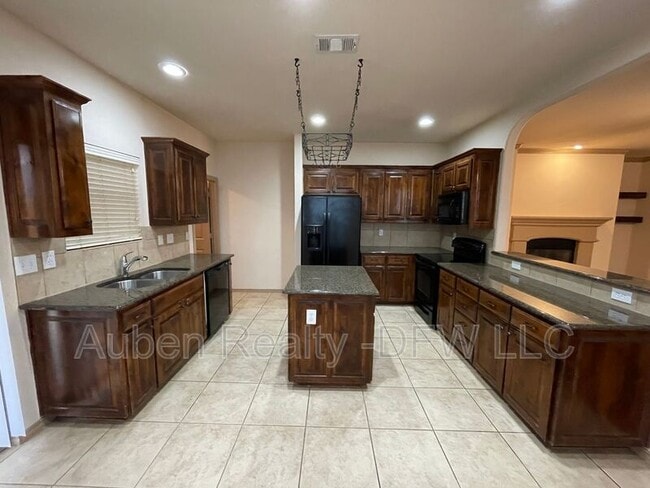 Building Photo - 532 Baverton Ln