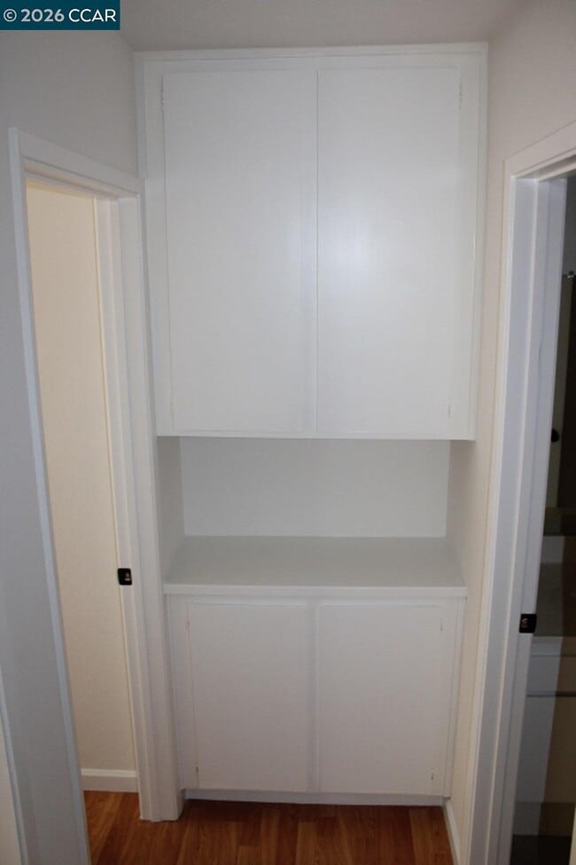 Building Photo - 2152 Blue Jay Cir