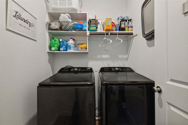 Building Photo - 705 Alden Dr