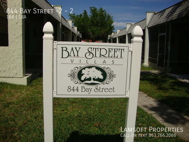 Building Photo - 844 Bay St