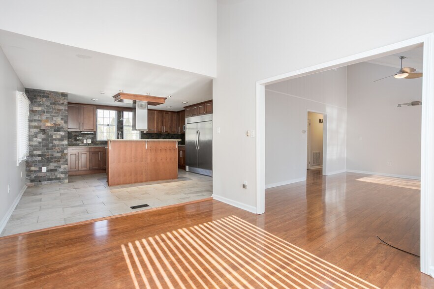 Kitchen & Living Room - 2244 W Front St