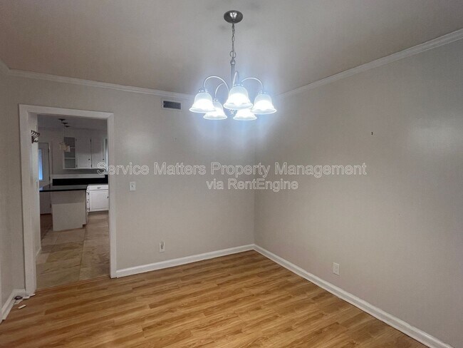 Building Photo - 1401 E 34th St