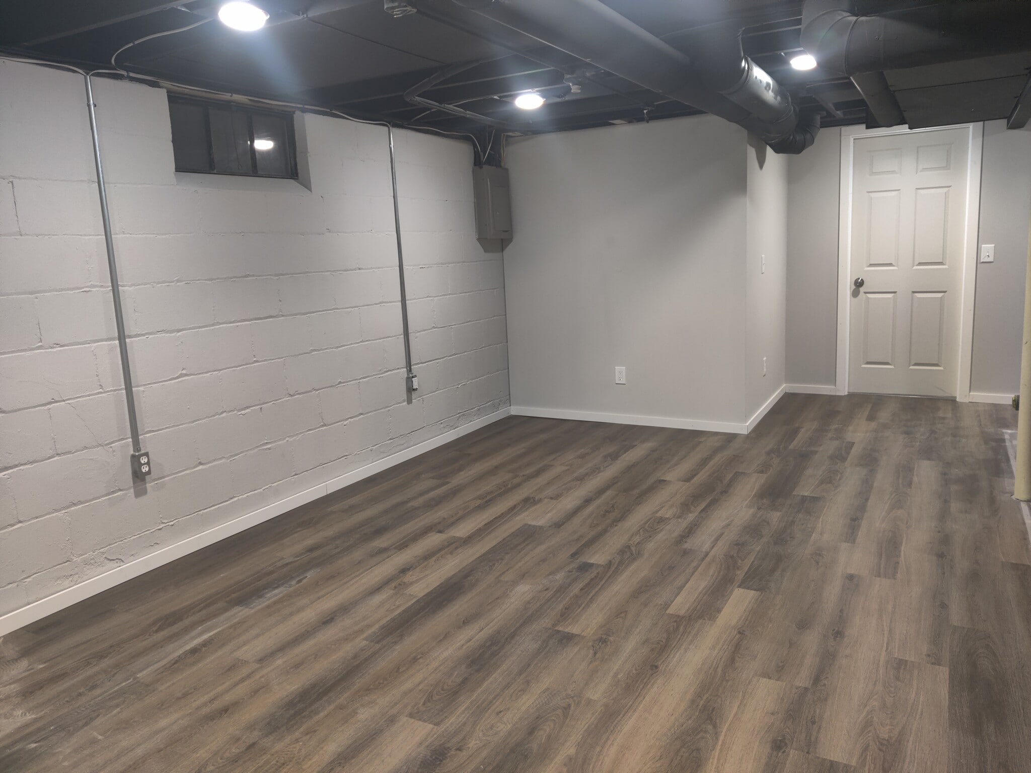 Building Photo - 1720 Evansdale Ave