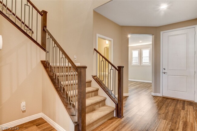 Building Photo - 888 Haven Oaks Pl