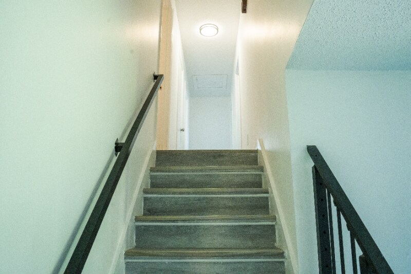 Building Photo - 4040 Knollbrook Dr NW