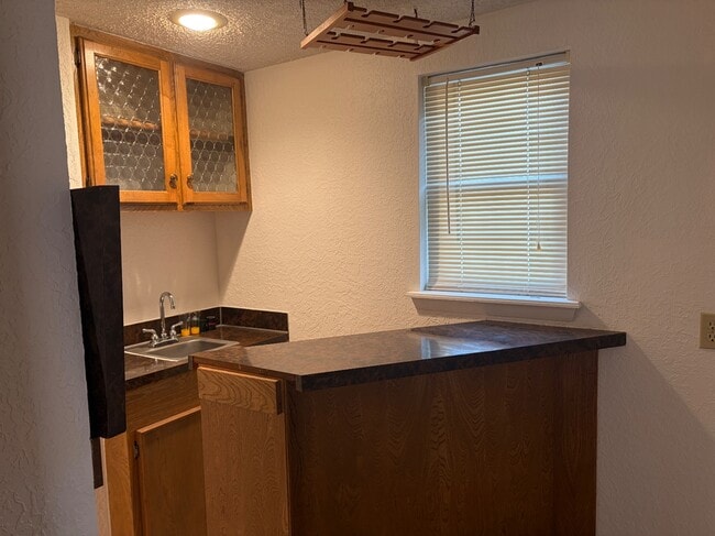 Building Photo - 4005 N Garrison Ave