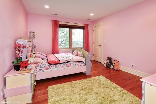 Building Photo - 2323 Douglas Ave